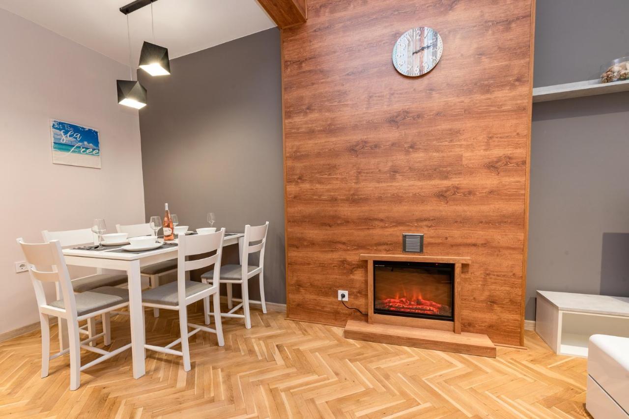 Downtown Apartment בורגאס מראה חיצוני תמונה